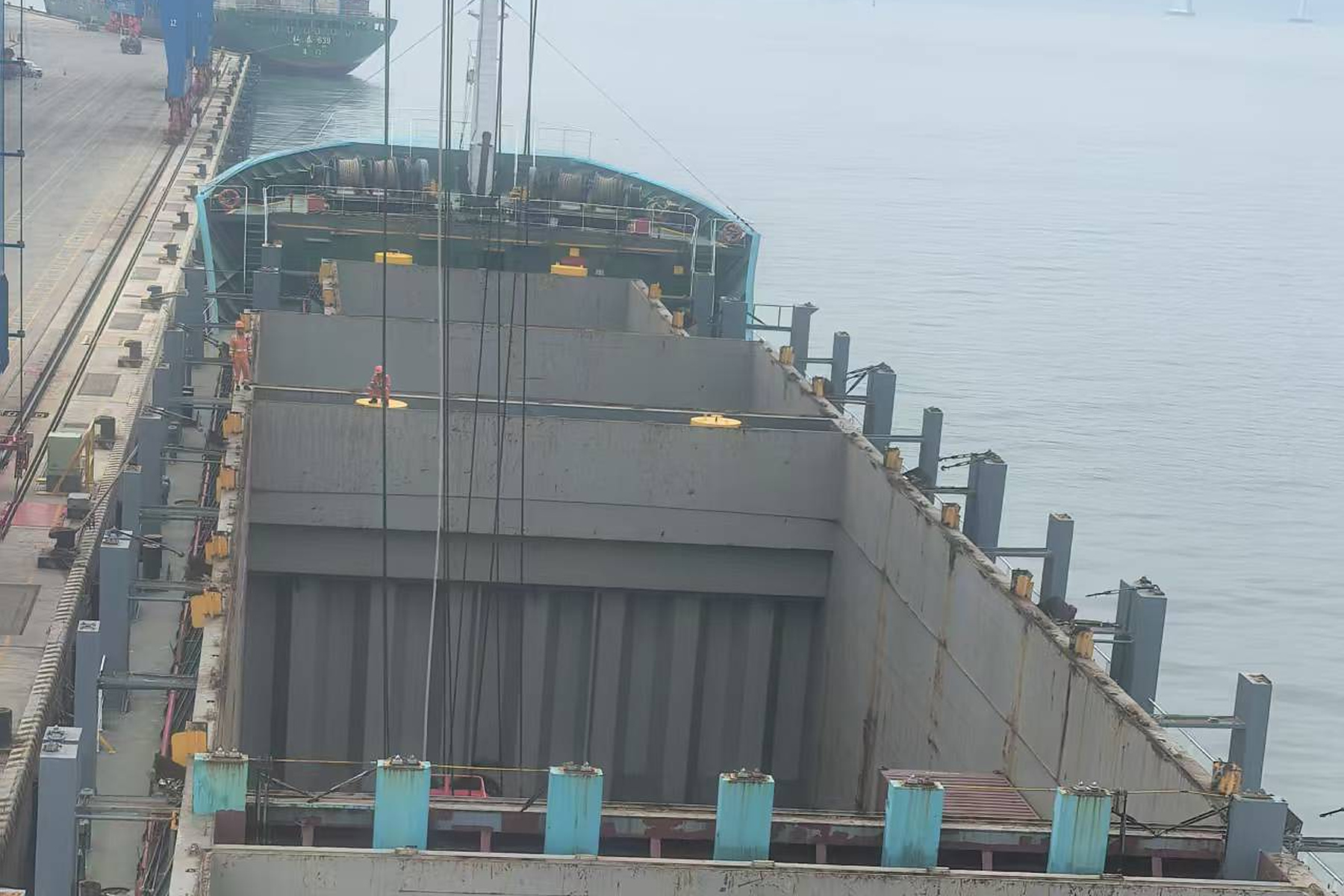 10,300 DWT 724 TEU Container Ship - 2