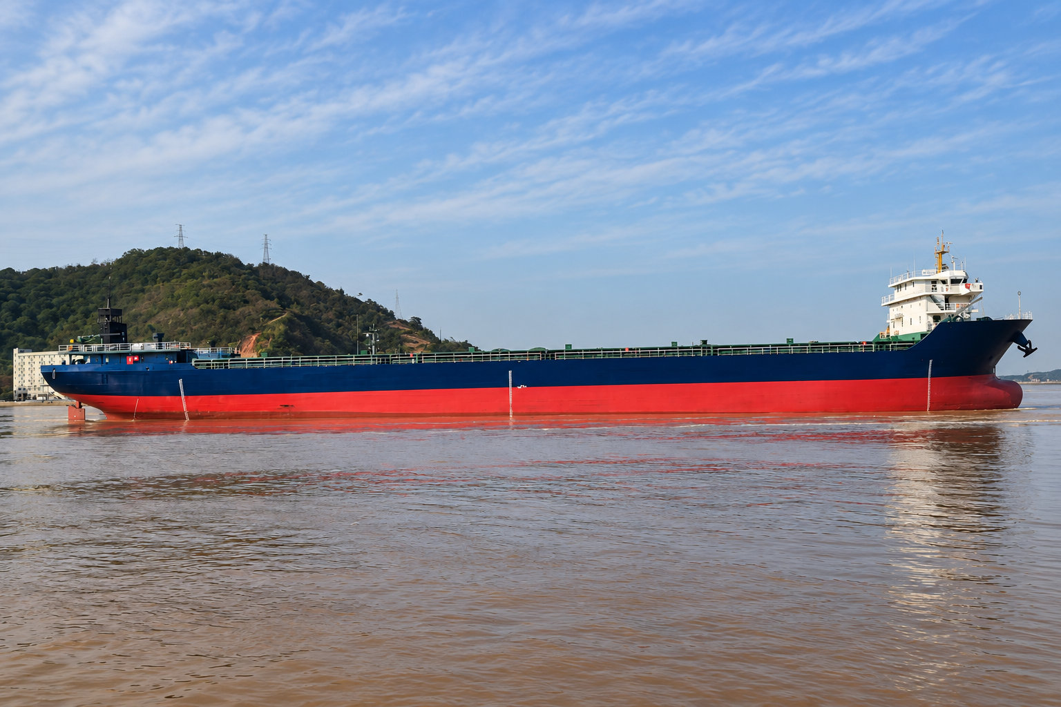9,650 DWT 816 TEU Container Ship - 1