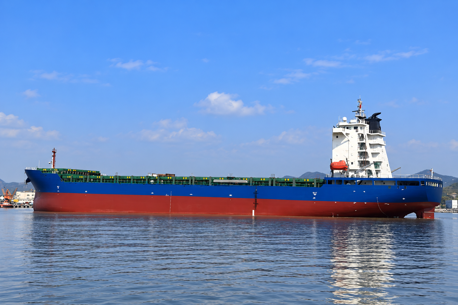 24,000 DWT 1354 TEU Container Ship - 1