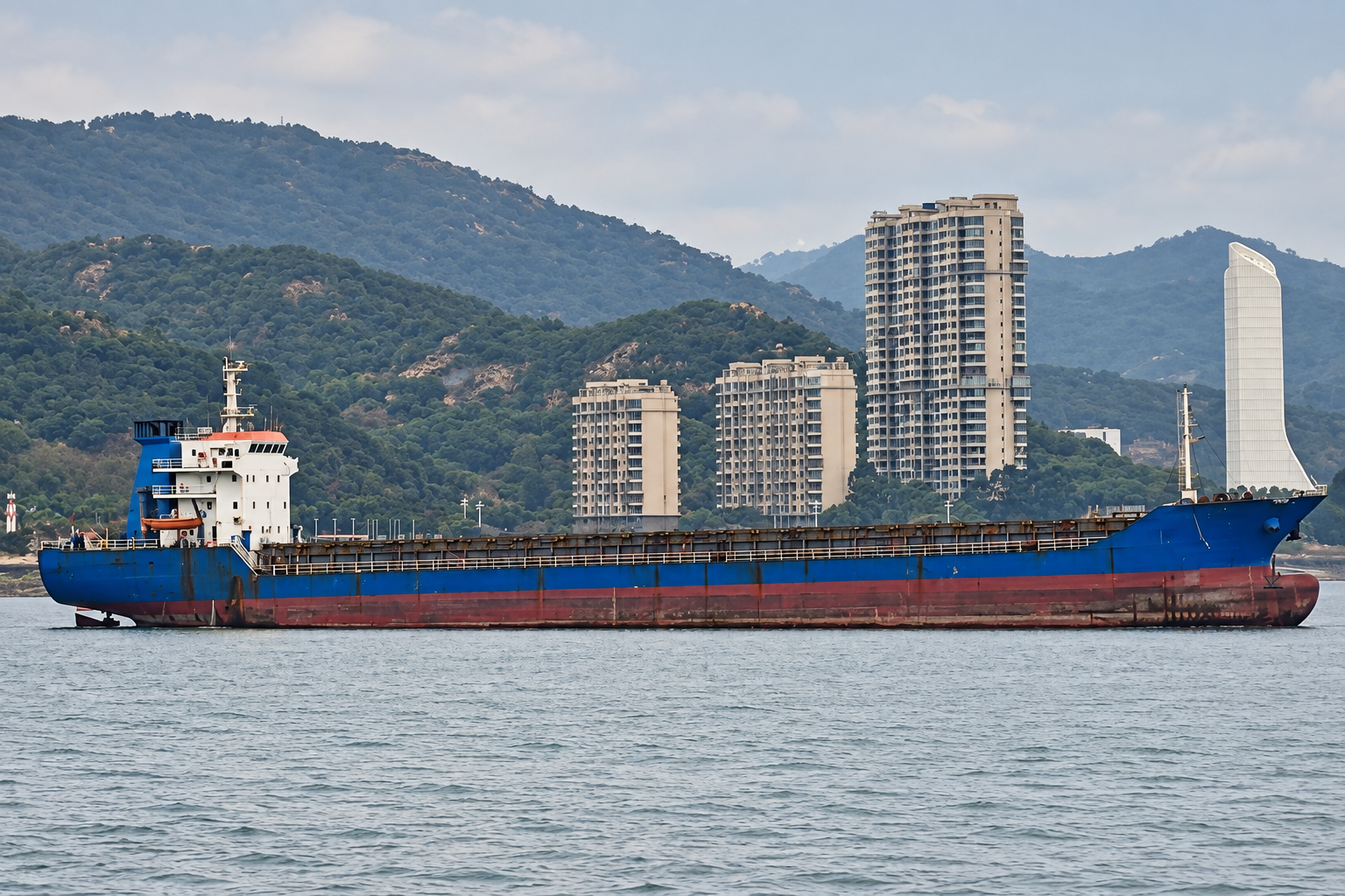 8,680 DWT 390 TEU Multipurpose Vessel - 1