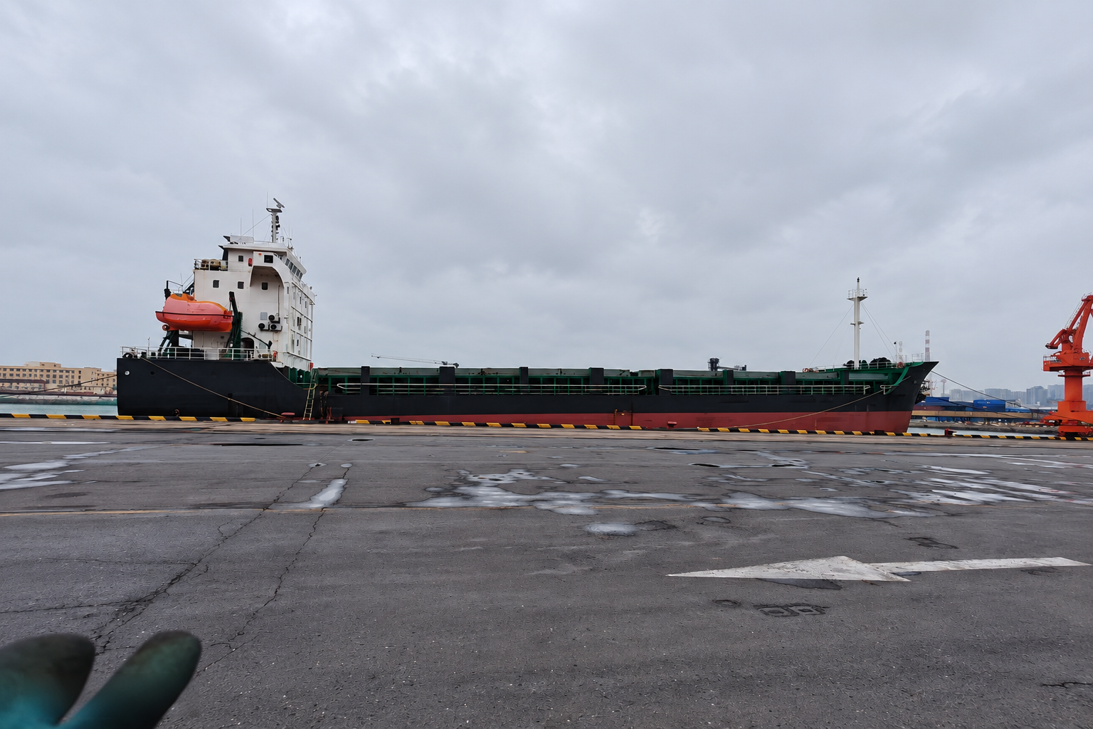 5,050 DWT 246 TEU Multipurpose Vessel - 1