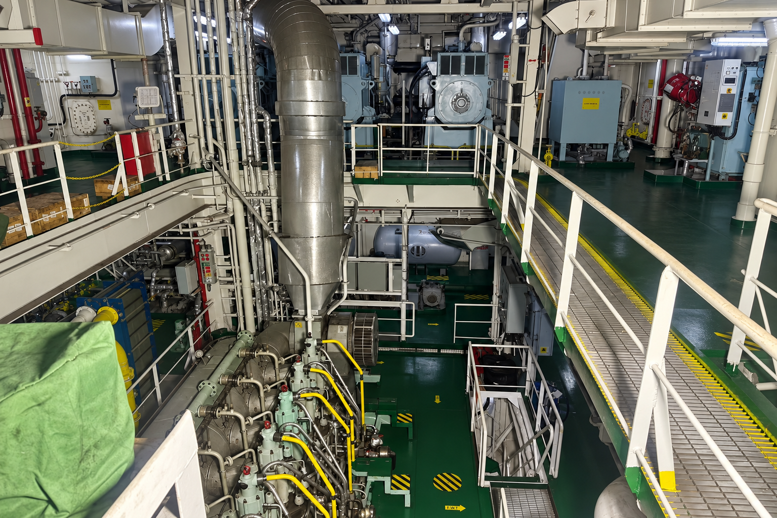 26,000 DWT Oil/Chemical Tanker - 2