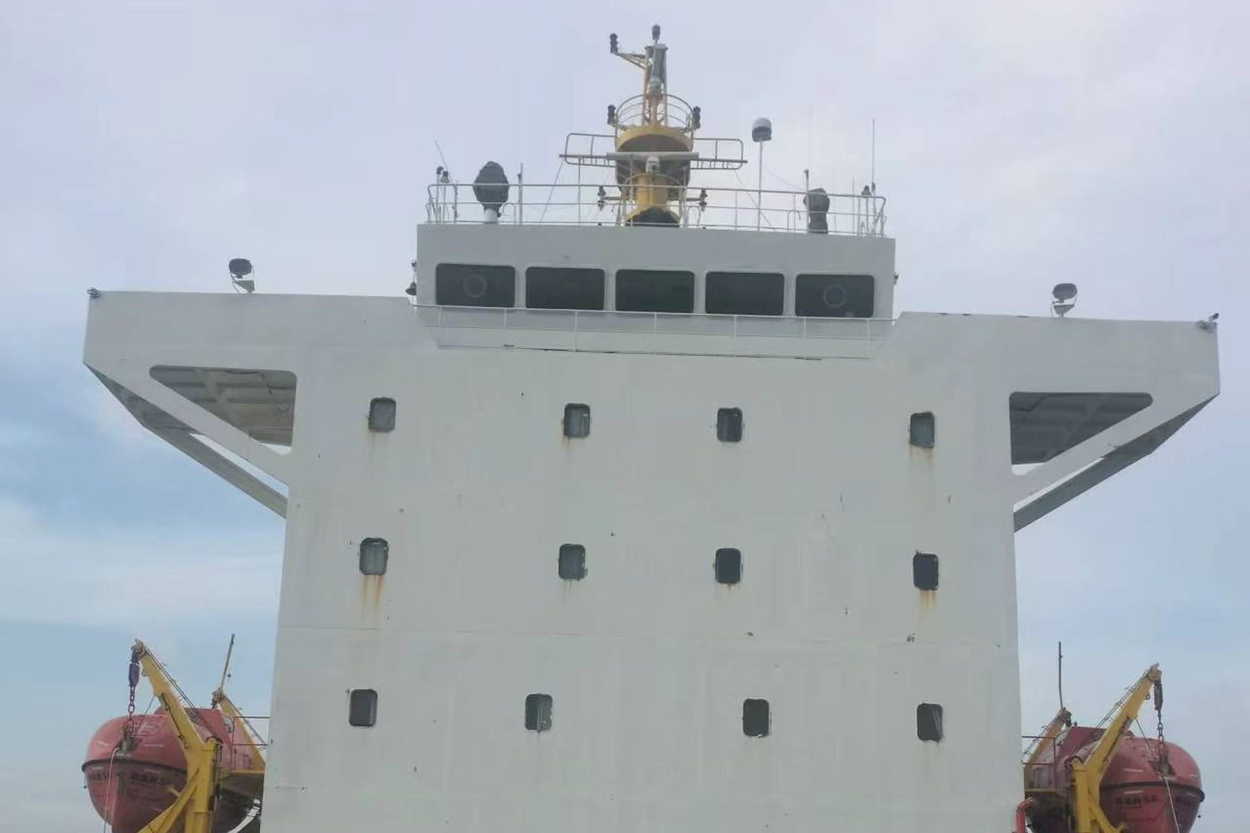 5,010 DWT Deck Barge - 1